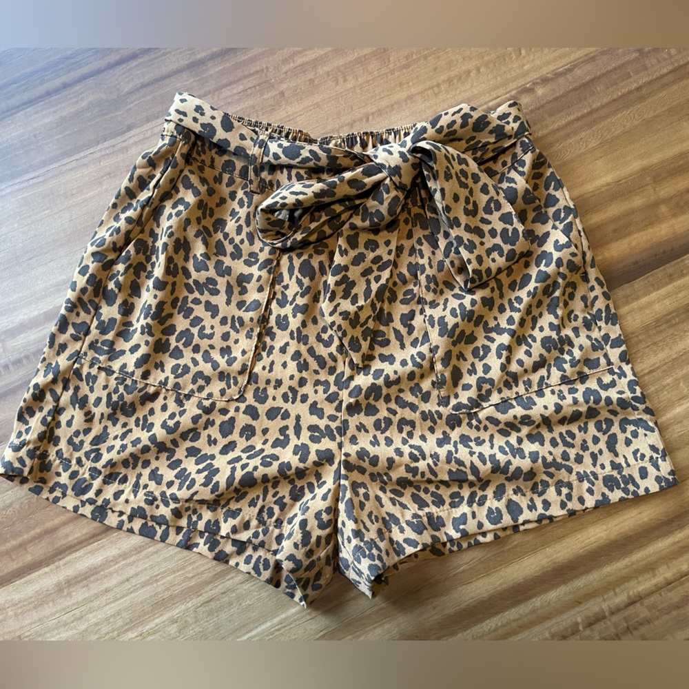 A New Day Leopard Print Shorts Size Medium
